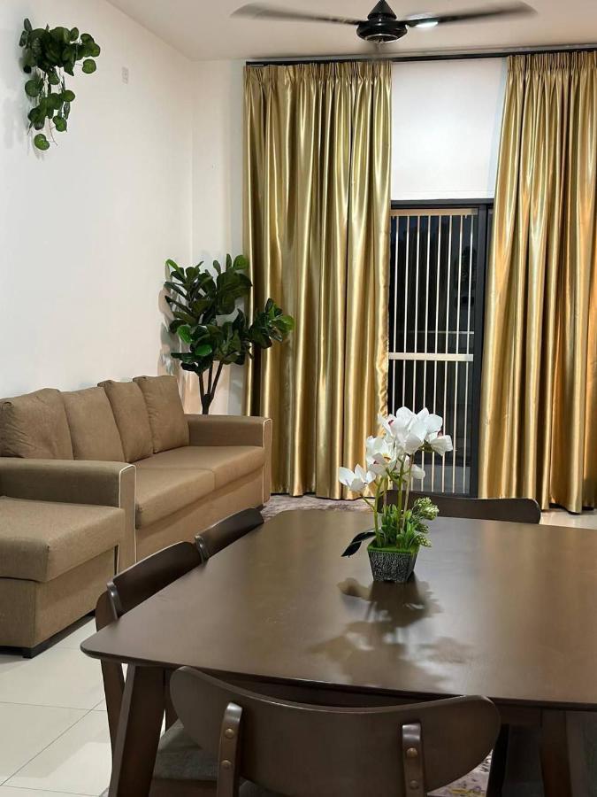 Inadh Suites @ Icon Residence With Pool Kuala Terengganu Esterno foto