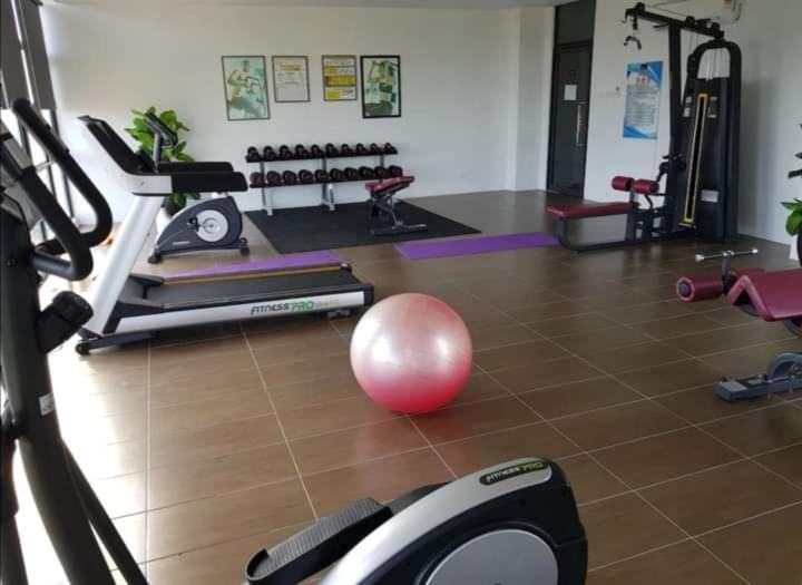 Inadh Suites @ Icon Residence With Pool Kuala Terengganu Esterno foto