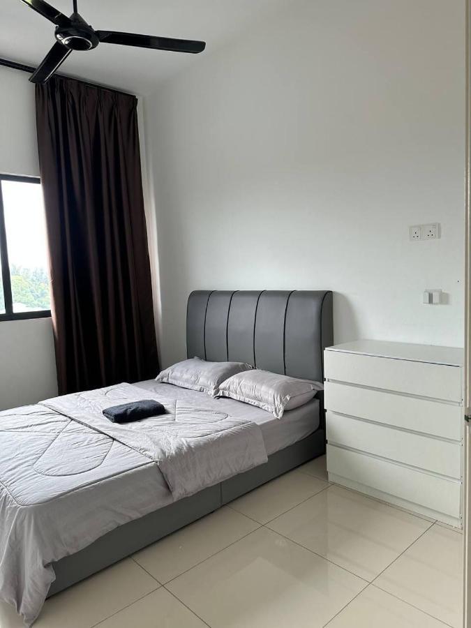 Inadh Suites @ Icon Residence With Pool Kuala Terengganu Esterno foto