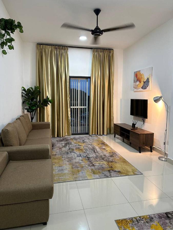 Inadh Suites @ Icon Residence With Pool Kuala Terengganu Esterno foto
